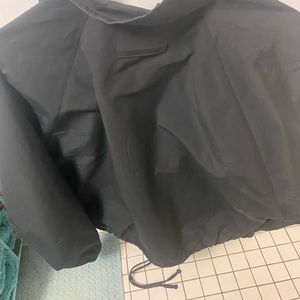 Essentials Woman’s pullover jacket